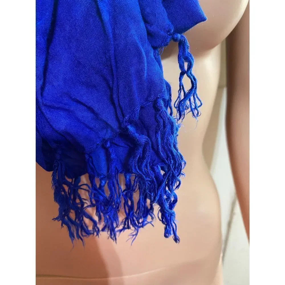 Young Fashion Blue Hawaiian Print Fringed Scarf